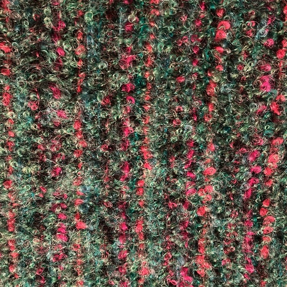 Mucros Weavers Mohair and Viscose Green red Scarf colorful, 12.5”x62” - Picture 3 of 3